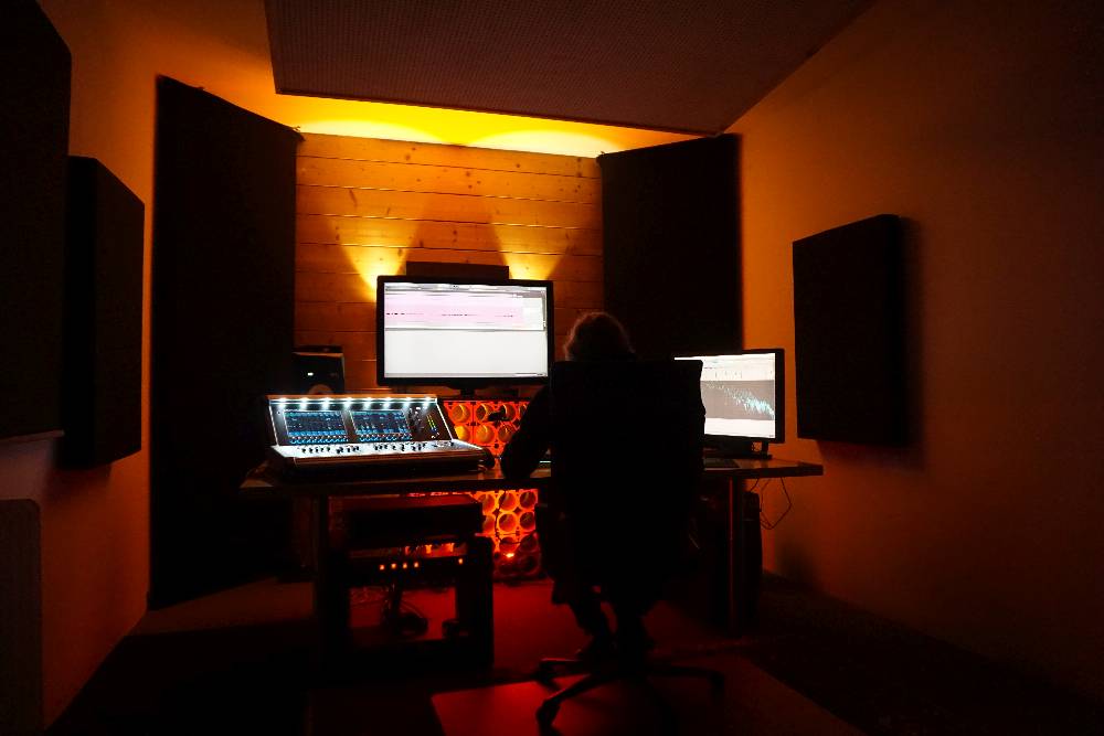 Aufnahmestudio mit Person